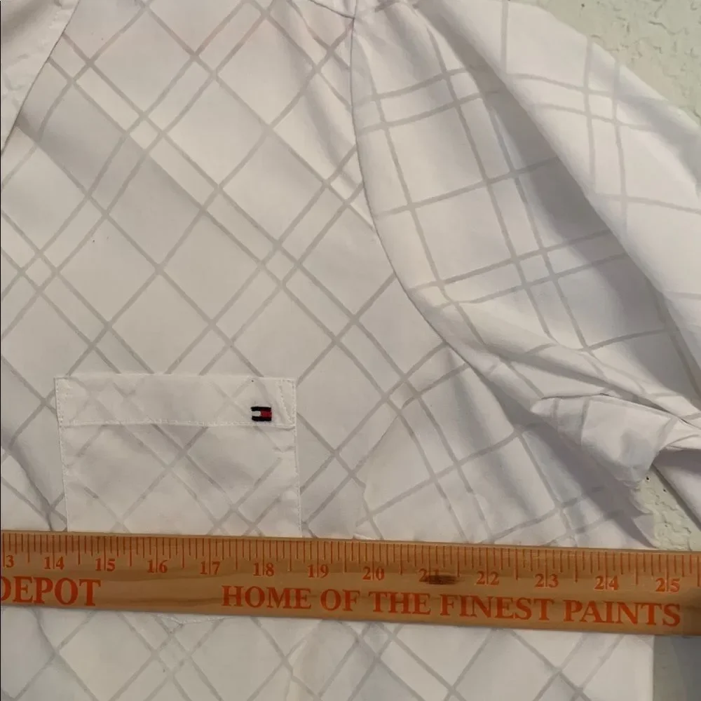 Tommy Hilfiger Women’s White Plaid Lightweight Shirt Long Sleeve Size 1X